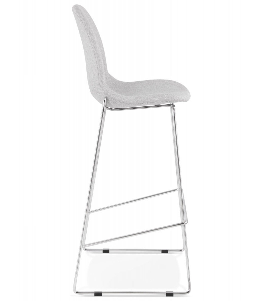 Tabouret de bar empilable 'FAKIR' en tissu gris clair et pied en métal chromé