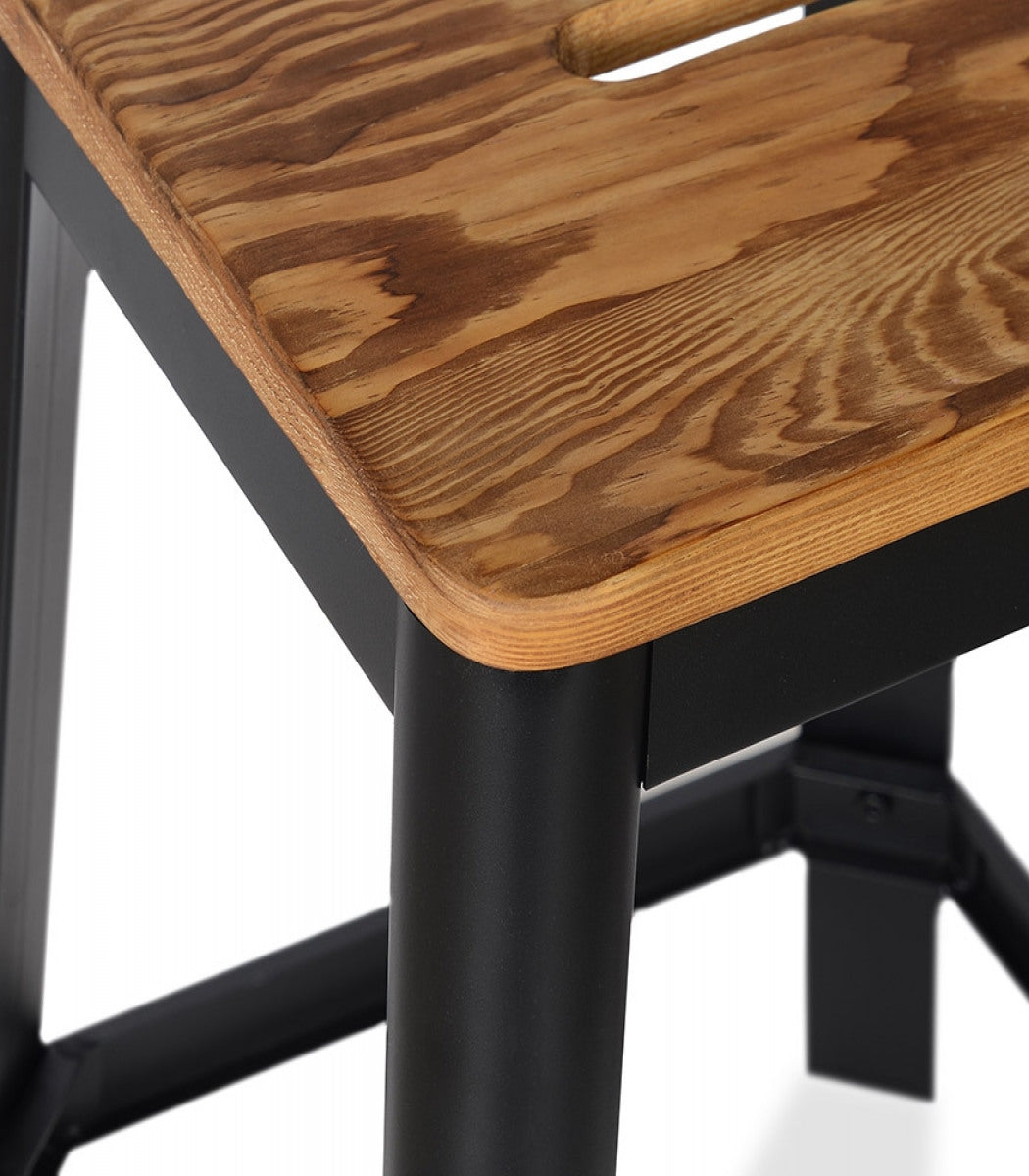 Tabouret haut style industriel 'LIDYA' avec structure en métal noir et assise en bois