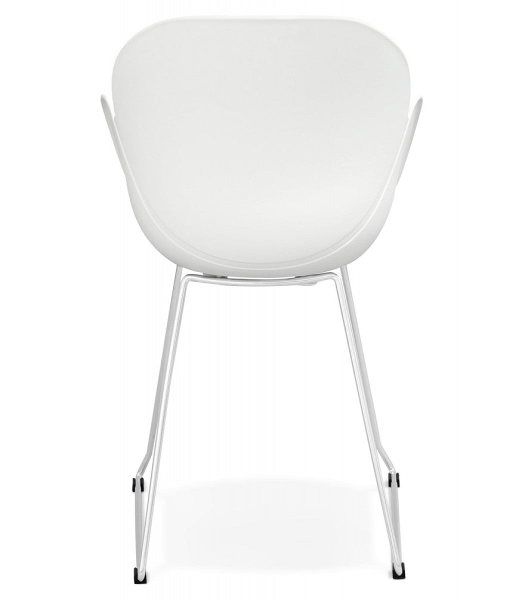 Chaise design 'NEGO' blanche en matière plastique