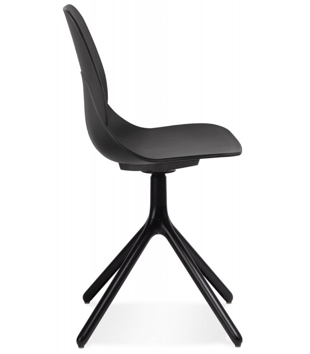 Chaise design 'TUCANA' noire avec pieds en métal